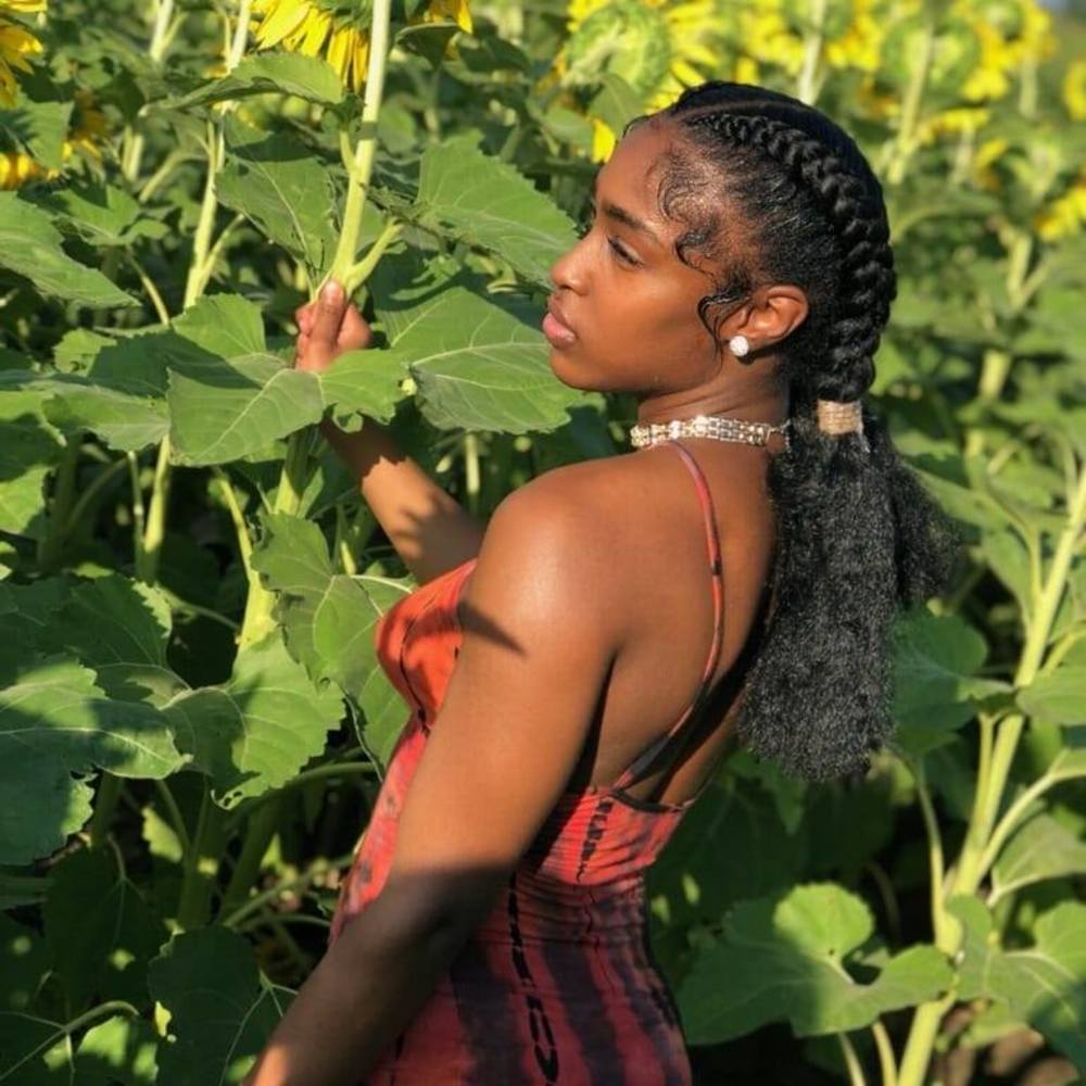 Meet your Posher, Reyna